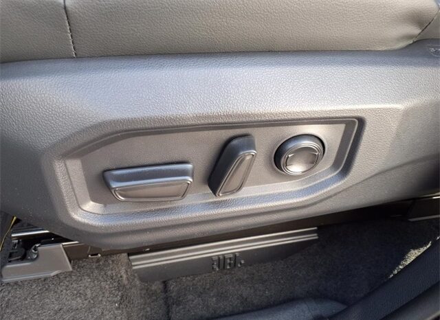 
 Toyota Tundra full									