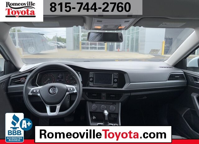 
 Volkswagen Jetta full									