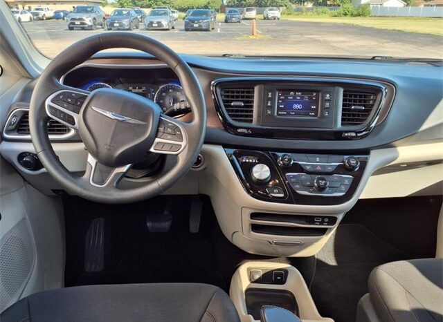 
 Chrysler Pacifica full									