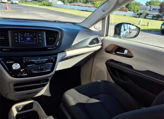 
 Chrysler Pacifica full									