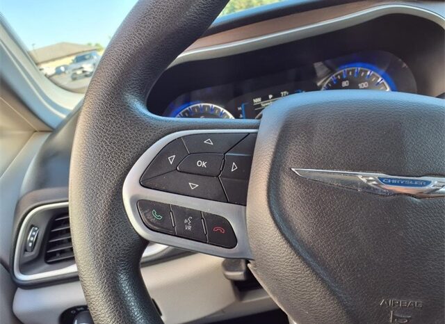 
 Chrysler Pacifica full									