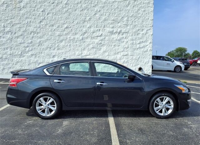 
								Nissan Altima full									