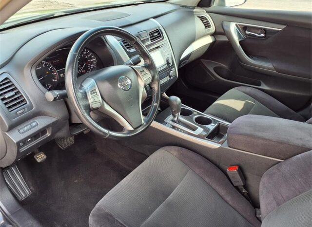 
								Nissan Altima full									