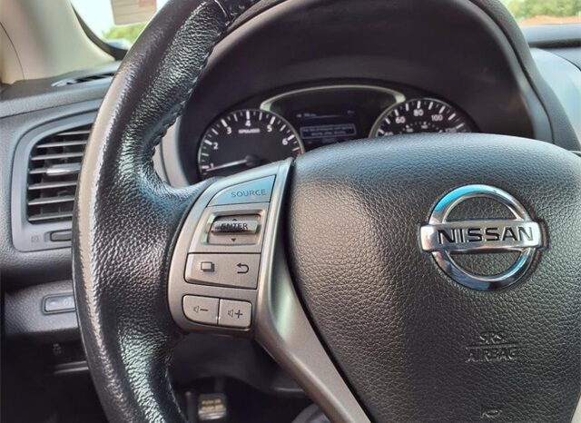 
								Nissan Altima full									