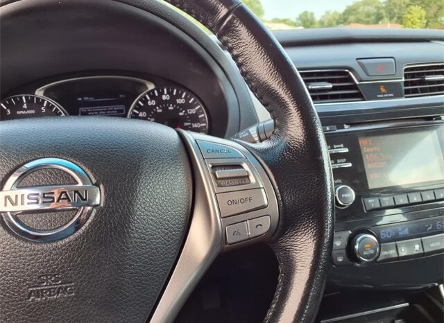 
								Nissan Altima full									