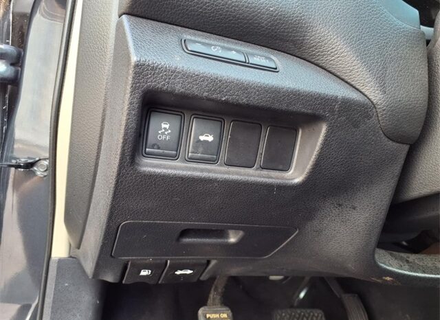 
								Nissan Altima full									