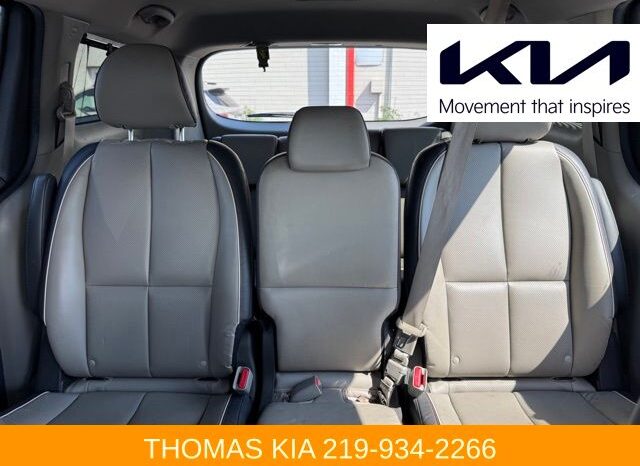 
								Kia Sedona full									