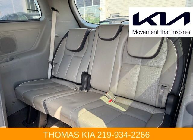 
								Kia Sedona full									