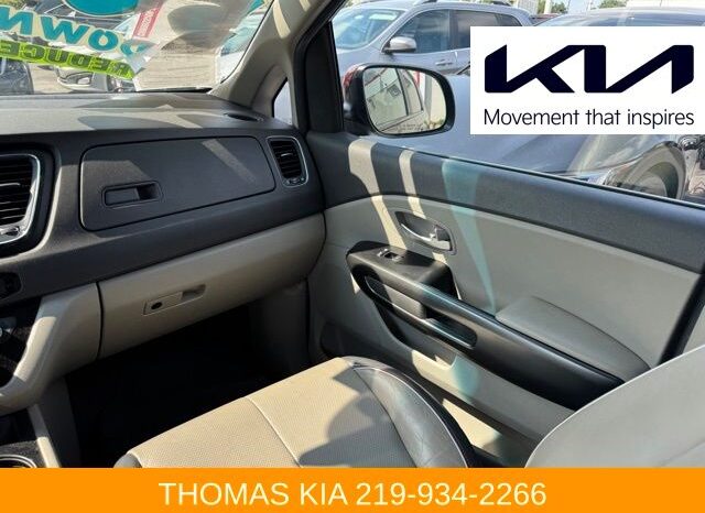 
								Kia Sedona full									