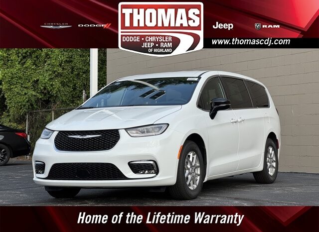 
								Chrysler Pacifica full									