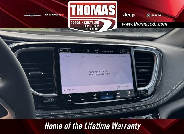
								Chrysler Pacifica full									