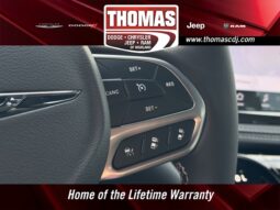 
										Chrysler Pacifica full									