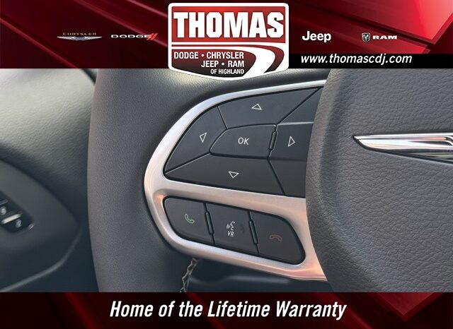 
								Chrysler Pacifica full									