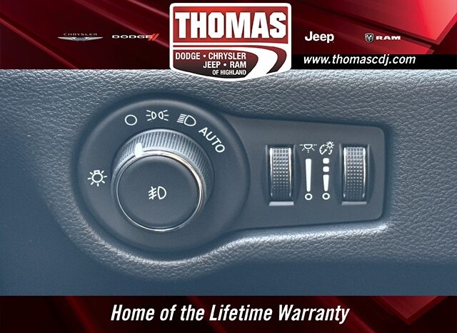 
								Chrysler Pacifica full									