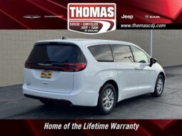
										Chrysler Pacifica full									