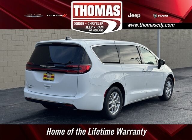 
								Chrysler Pacifica full									