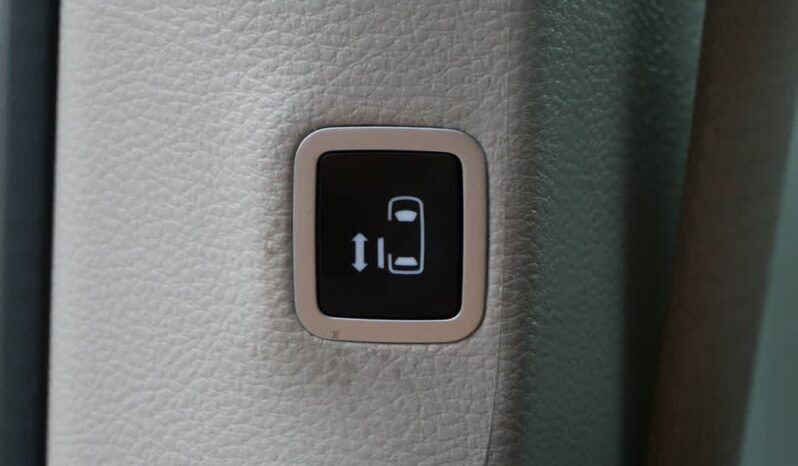 
								Chrysler Pacifica full									