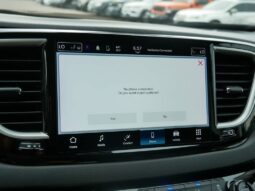 
										Chrysler Pacifica full									