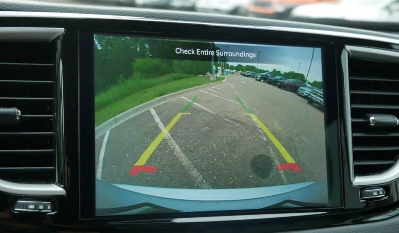 
								Chrysler Pacifica full									