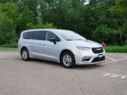 
										Chrysler Pacifica full									