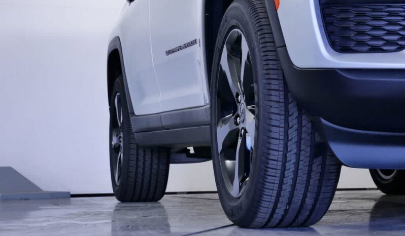 
								Jeep Grand Cherokee full									
