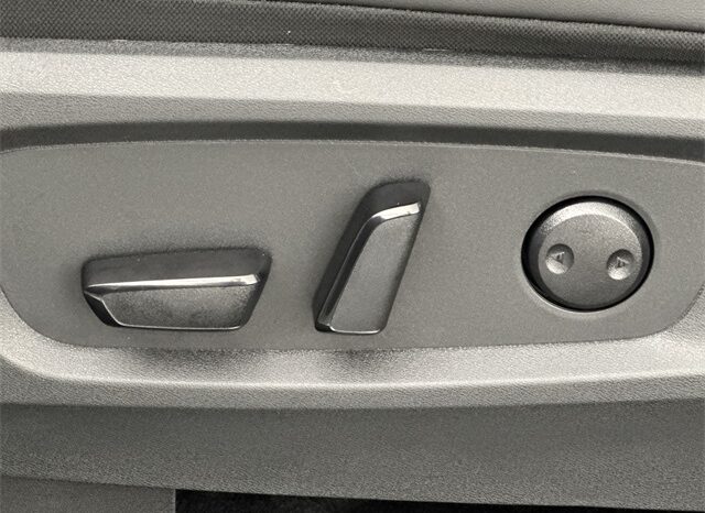 
								Nissan Pathfinder full									