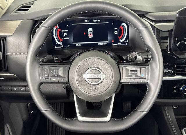 
								Nissan Pathfinder full									