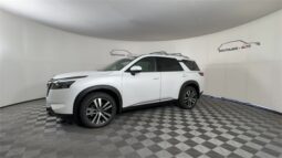
										Nissan Pathfinder full									