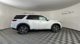 
										Nissan Pathfinder full									
