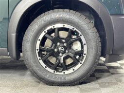 
										Nissan Pathfinder full									