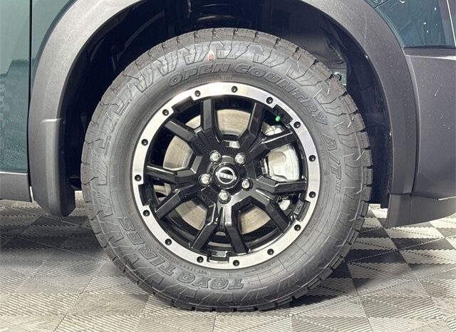 
								Nissan Pathfinder full									