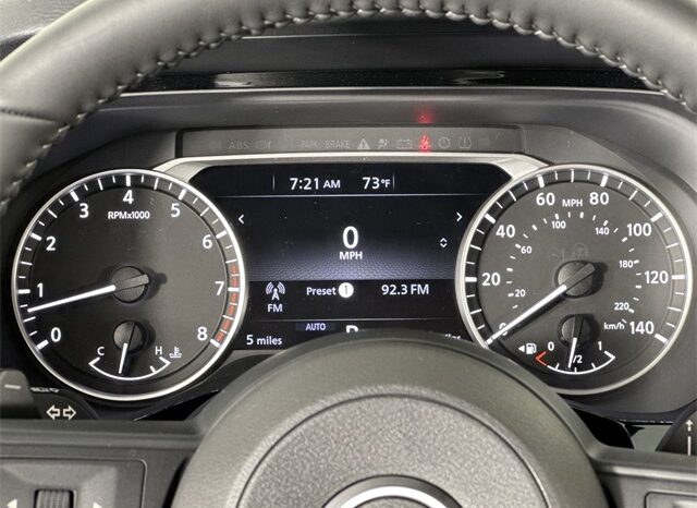 
								Nissan Pathfinder full									