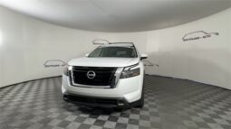 
										Nissan Pathfinder full									