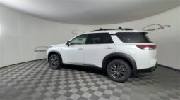 
										Nissan Pathfinder full									