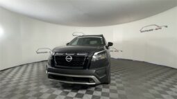 
 Nissan Pathfinder full									
