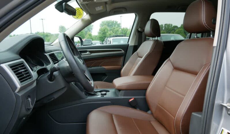 
								Volkswagen Atlas full									