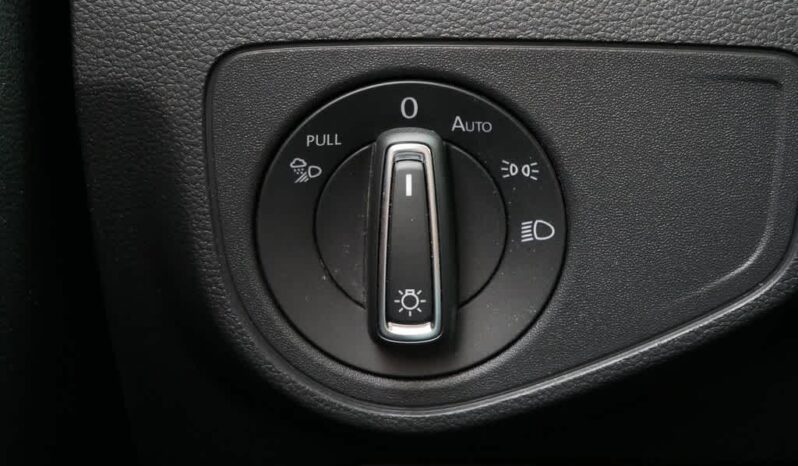 
								Volkswagen Atlas full									