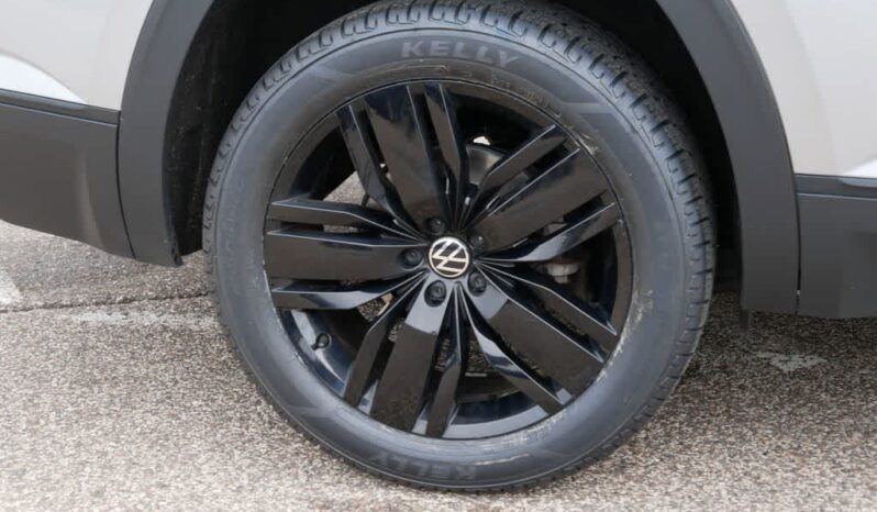 
								Volkswagen Atlas full									