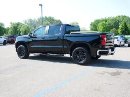 
										Chevrolet Silverado 1500 full									