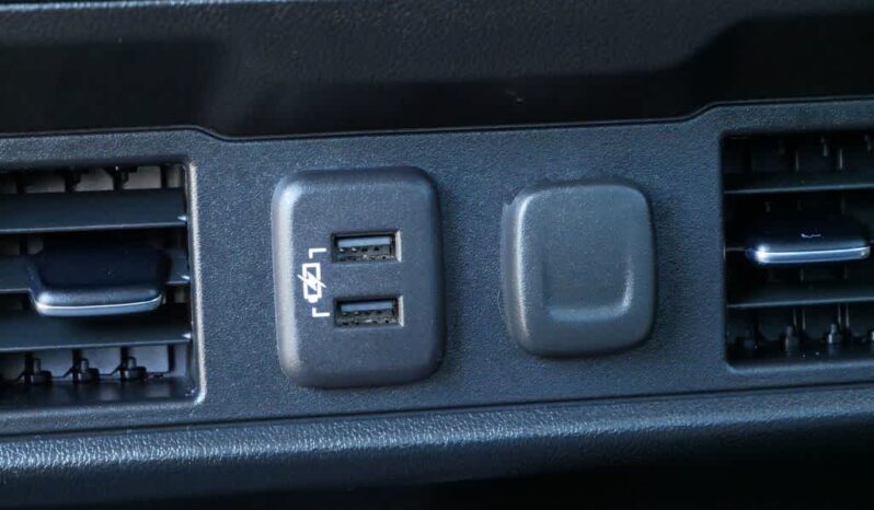 
								Chevrolet Silverado 1500 full									
