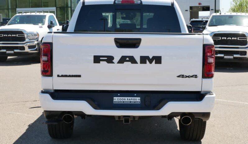 
								RAM 1500 full									