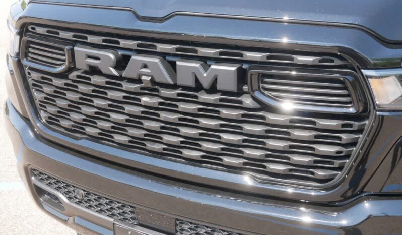 
								RAM 1500 full									