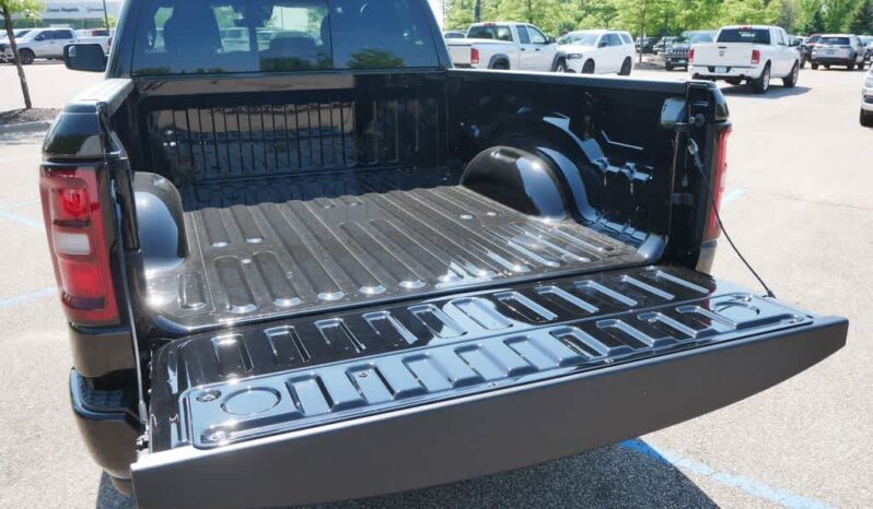 
								RAM 1500 full									
