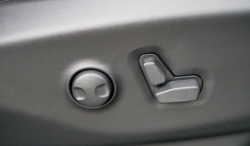 
								Chrysler Pacifica full									