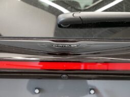 
										Chrysler Pacifica full									