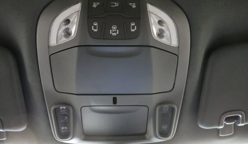 
								Chrysler Pacifica full									