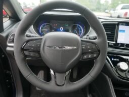 
										Chrysler Pacifica full									