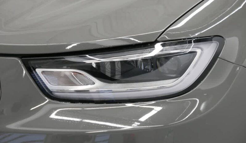 
								Chrysler Pacifica full									