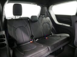 
										Chrysler Pacifica full									