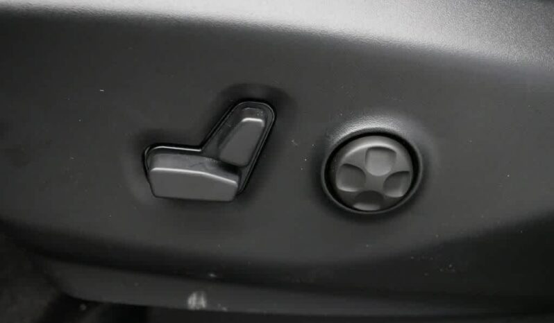 
								Chrysler Pacifica full									